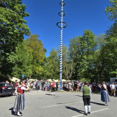 Weiter zur Seite Goaßlschnalzer Goaßlschnalzer auf dem Maifest in Donaustauf 2026